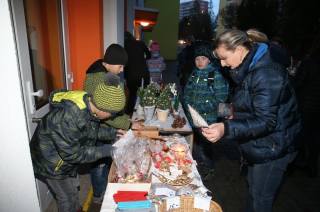 Pozvánka: Základní škola Bezručova připravila na středu vánoční jarmark