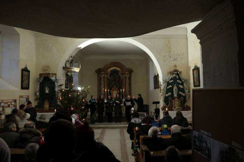 Na vánočním koncertu ve Sv. Janu t. Krsovicích vystoupil sbor Piccolo coro ed organo