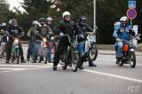 20190101191310_5G6H6358: Foto: Motorkáři z Čáslavi vyrazili do roku 2019 na mopedech