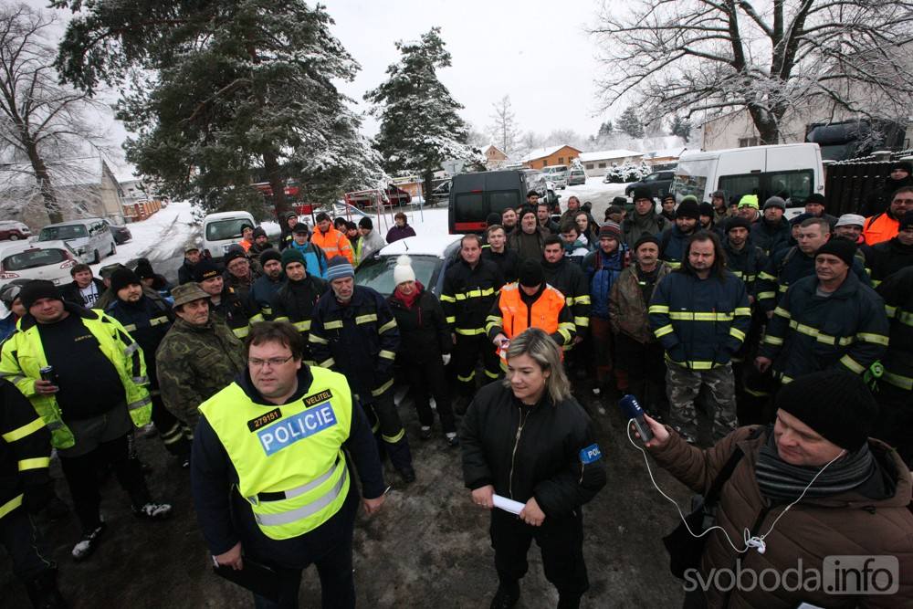 Foto, video: Do pátrací akce v okolí Schořova se zapojilo 170 lidí