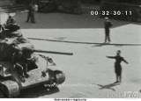 20190108102721_csr0029ruda-armada-s-regulovcici-top-disp_815x571: Foto: Unikátní film zachycuje Kolín v roce 1945