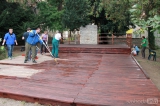img_01712: Park U Tří pávů v centru Kutné Hory se díky dobrovolníkům z Foxconnu stal ještě lepším místem