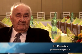 Video: Primář čáslavské chirurgie Jiří Kunášek oslavil významné životní jubileum