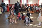 20190226232932_DSC_0057: Foto: Děti na tupadelském karnevale pobavil čaroděj Emča!
