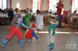 20190226232937_DSC_0137: Foto: Děti na tupadelském karnevale pobavil čaroděj Emča!