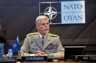 O dvaceti letech v NATO bude mluvit generál Pavel a Luboš Dobrovský