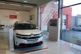 20190305180147_9: TIP: Šťastný výherce si v autosalonu Citroën UNIKOM  Kutná Hora převzal vůz na rok zdarma! 