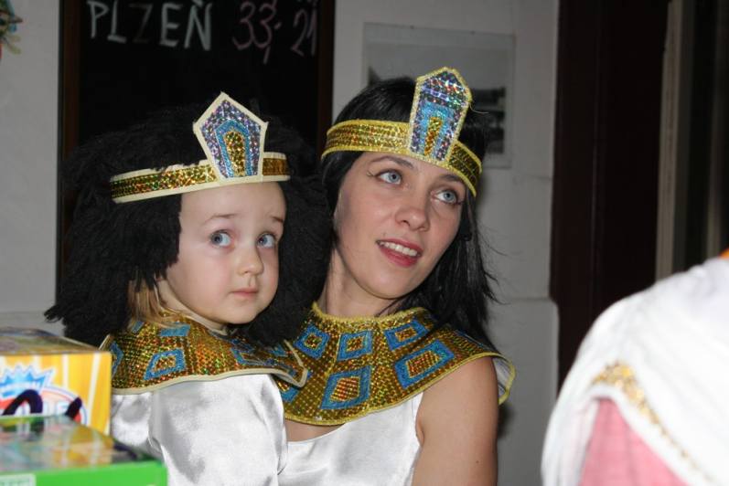 Foto: Na libenickém karnevale si děti zatančily také s mimoněm!