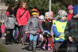 20190321134455_5G6H9384: Foto: Zima je definitivně pryč, děti z MŠ Benešova II vynesly Moranu a odemkly jaro!