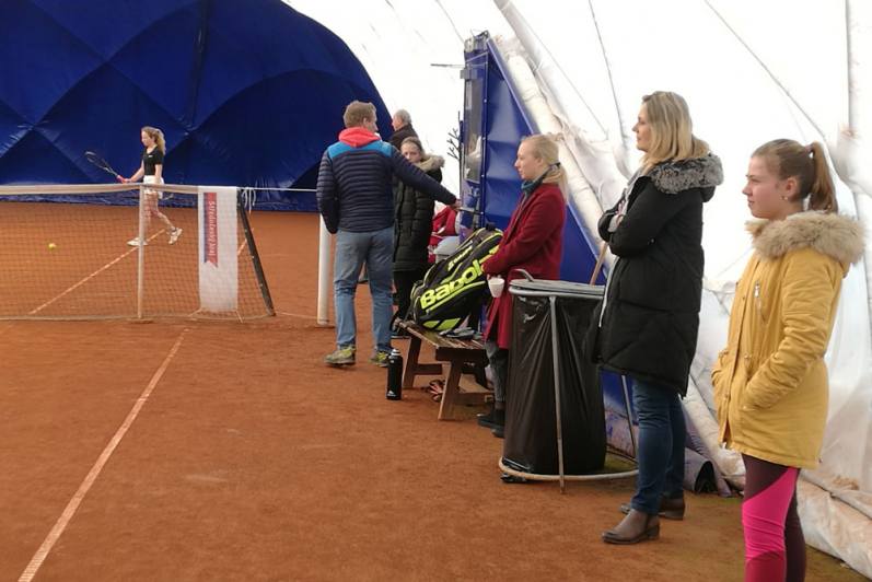 Kutnohorský tenis úspěšně uspořádal sérii turnajů „O pohár hejtmanky Středočeského kraje“