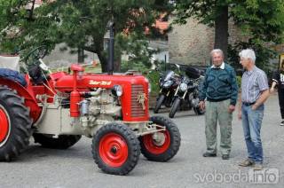 Historické traktory počtvrté vystaví v Kralicích u Chlístovic