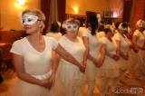 20190421011213_5G6H3887: Foto: Fialkový ples pozdravily žlebské ženy klasickým baletem „Labutí jezero“