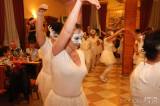 20190421011214_5G6H3924: Foto: Fialkový ples pozdravily žlebské ženy klasickým baletem „Labutí jezero“