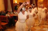20190421011214_5G6H3926: Foto: Fialkový ples pozdravily žlebské ženy klasickým baletem „Labutí jezero“