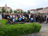 20190528214014_DSCN4935: Foto: Své názory přišli na náměstí vyjádřit také Čáslaváci