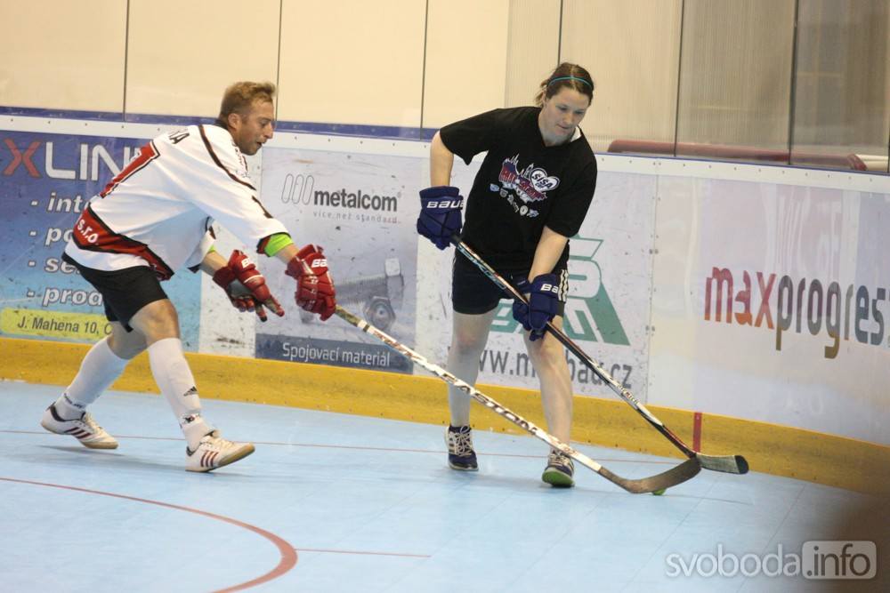 Foto: Hokejisté HC Čáslav sehráli exhibiční zápas s výběrem All Star Šíša Cupu