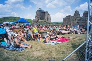  Festival Folk na Lichnici odstartuje v sobotu 13. července v 11 hodin na zřícenině hradu Lichnice 
