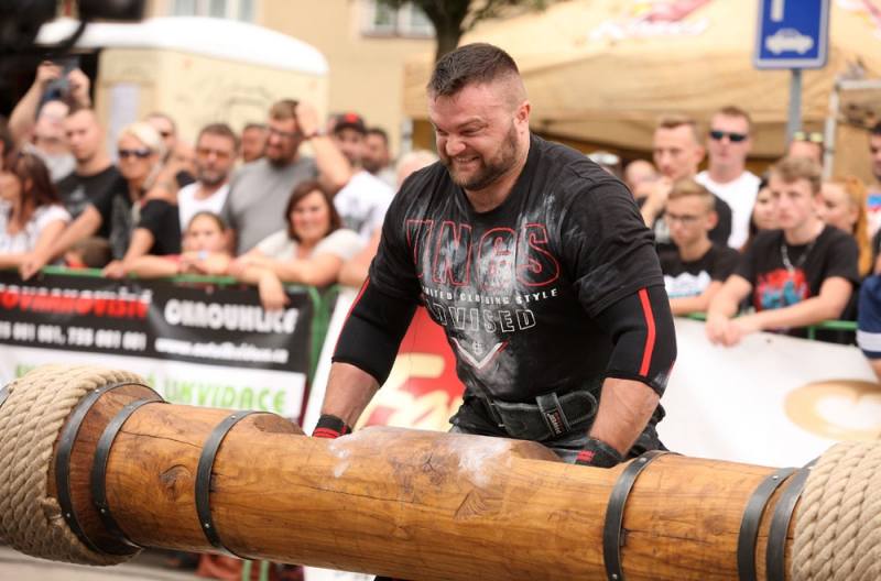 Foto: V Europe Strongman Cupu v Golčově Jeníkově Jiří Dejmal vybojoval stříbrnou medaili!