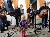 20190813221724_ZEH509: Foto, video: Svatovavřinecké sousedské posezení a křest CD kapely Has Band