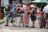 20190831153122_5G6H2648: Foto: Letní prázdniny zakončili ze sedel historických bicyklů, letos si připomněli Závod míru!