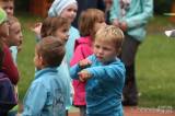 20190926215239_5G6H1921: Foto: Děti ve Žlebech si užívaly nové herní prvky na hřišti i „Šmoulí olympiádu“!