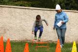 20190926215240_5G6H1943: Foto: Děti ve Žlebech si užívaly nové herní prvky na hřišti i „Šmoulí olympiádu“!