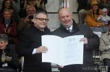 20191007210004_DSC_5202: Čtrnáctispřežení přivezlo dekret UNESCO pro Národní hřebčín Kladruby nad Labem
