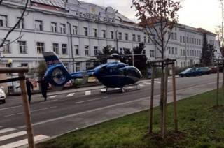 U dopravní nehody v Jeníkovské ulici zasahovala letecká záchranná služba