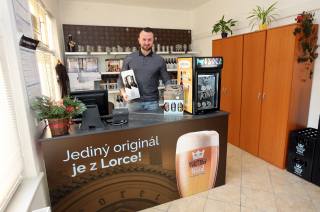 TIP: V Měšťanském pivovaru v Kutné Hoře nově otevřeli pivovarskou prodejnu  