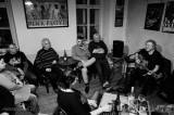 20191225203210_20191220_023m: V Blues Café vystoupil člen „Beatové síně slávy“, Kutnohorák Luboš Pospíšil