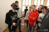 20200213143656_5G6H2093: Foto: Studenti čáslavské průmyslovky si doslova osahali možnosti virtuální reality