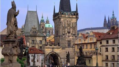 TIP: Pohodlně z Kutné Hory do Prahy za památkami a předvánočním nákupem