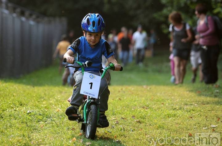 O letošních prázdninách mohou děti využít program příměstského biketábora