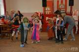 20200225222709_DSC_1358: Foto: S dětmi v Tupadlech si na karnevale pohrál také čaroděj Emča!