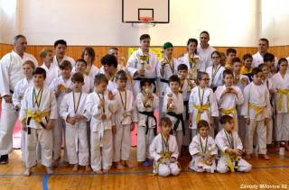 Aktivní začátek roku 2020 ve škole karate VAKADO: Ze zkoušek rovnou na závody!