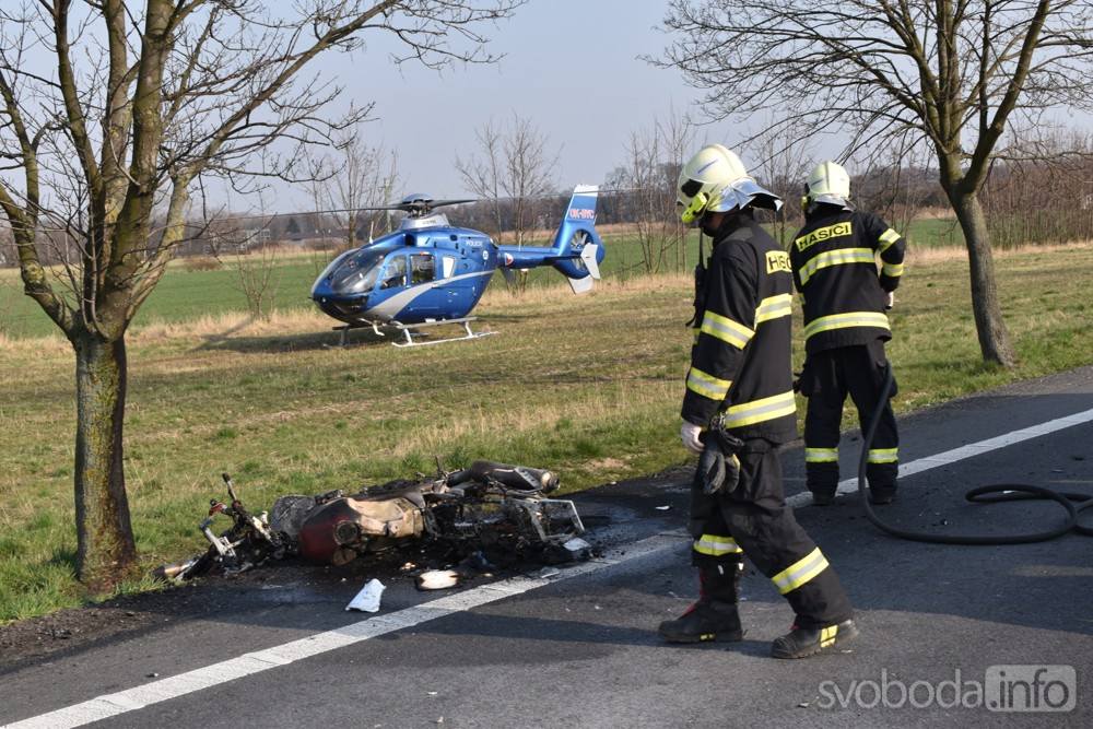 Při střetu dvou motocyklů u Poděbrad zemřeli oba řidiči