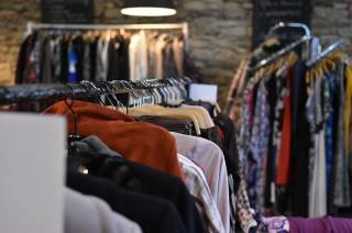  TIP: Výprodej módy se slevou až 80% v prostorách Café-Restaurant, Benešova 6 nově prodloužen do neděle 24. května! 