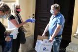 20200426195337_5G6H4385: Domovy pro seniory na Kutnohorsku dostávají pomoc