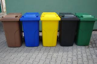 Termín pro splatnost poplatku za odpady prodloužili v Kolíně do konce července