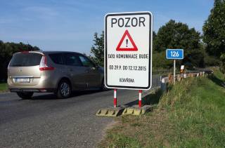 Aktuální dopravní omezení v Kolíně komplikuje život řidičům