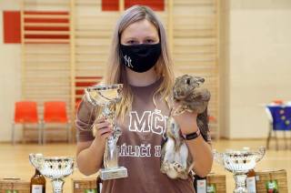 Kristýna Černá uspěla se svým králíkem na 8. mistrovství České republiky v králičím hopu