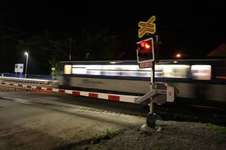 Přejezdy na trati Čáslav – Třemošnice dostanou vyšší zabezpečení