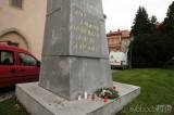 20201117193427_5G6H9217: Významné výročí si Kutnohoráci připomněli u památníku „Obětem teroru násilí a komunistické zvůle“