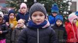 20201129141954_hlizov141: Foto, video: V Hlízově rozsvítili vánoční strom on-line