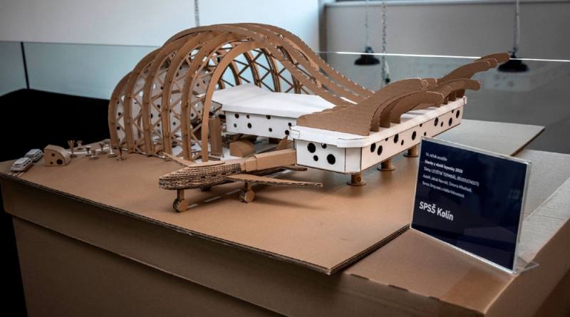 Studenti z Kolína postavili třetí nejlepší model terminálu letiště