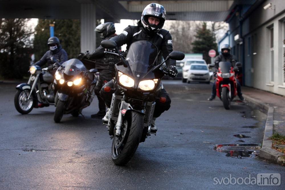 Foto: Motorkáři Freedom vyrazili na Štědrý den na tradiční vyjížďku