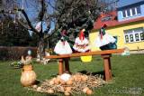 20210331153430_5G6H6832: Foto: Na zahradu MŠ Pohádka dorazily Velikonoce, podílely se i děti!