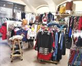 20210412130943_2: TIP: Do prodejny s dámským oblečením v Čáslavi hledají prodavačku