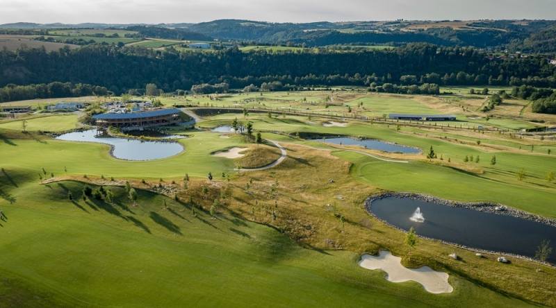 Kácovský Panorama Golf Resort se dlouhodobě těší velké oblibě golfistů