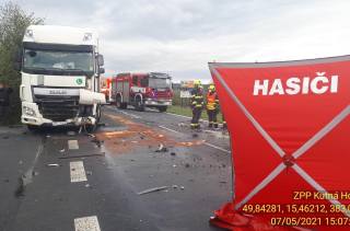 Tragická nehoda u Okřesanče, řidič na místě zemřel